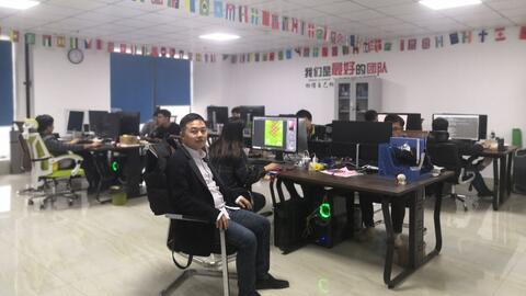 公司可接業務:軟件開發!網站建設!平臺搭建!熱門風口項目對接!:短視頻點贊系統!助貸系統!終端店排隊免單系統!真實活粉漲粉對接!粉絲真實活粉對接:全部是真人